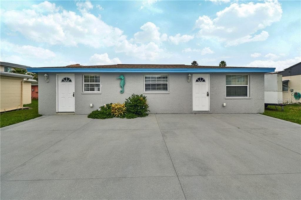 18040 E 5TH STREET UNIT South REDINGTON SHORES, FL 33708