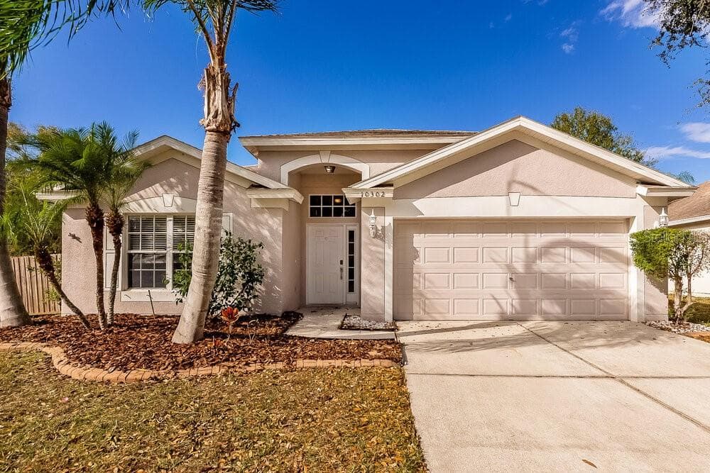 10302 SOARING EAGLE DRIVE RIVERVIEW, FL 33578