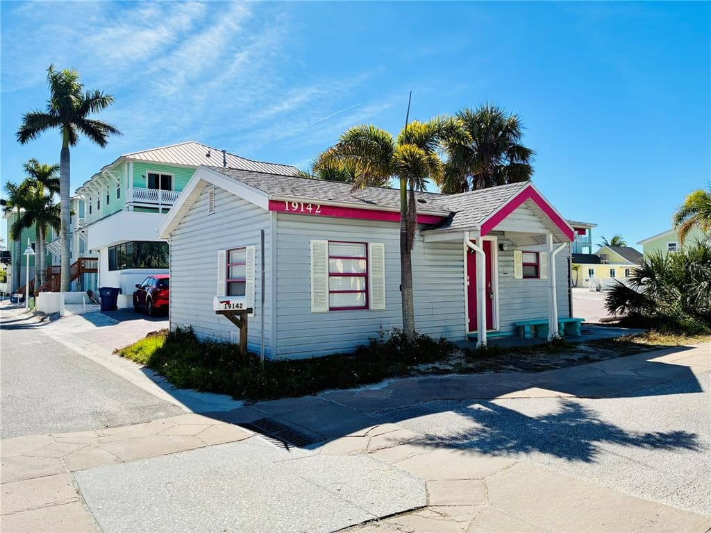 19142 WHISPERING PINES DRIVE INDIAN SHORES, FL 33785