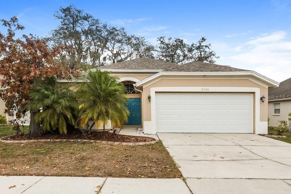 2524 GOTHAM WAY VALRICO, FL 33596