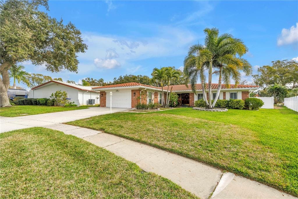 14546 ANCHORAGE CIRCLE SEMINOLE, FL 33776