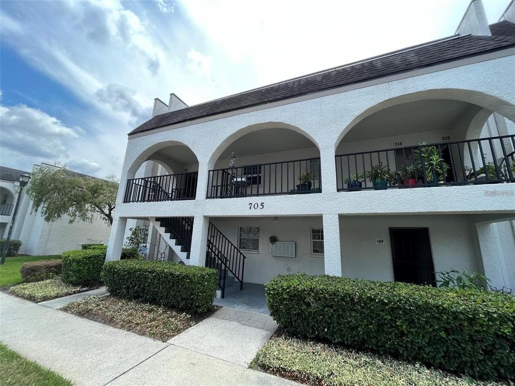 705 RUSSELL LANE UNIT 212 BRANDON, FL 33510