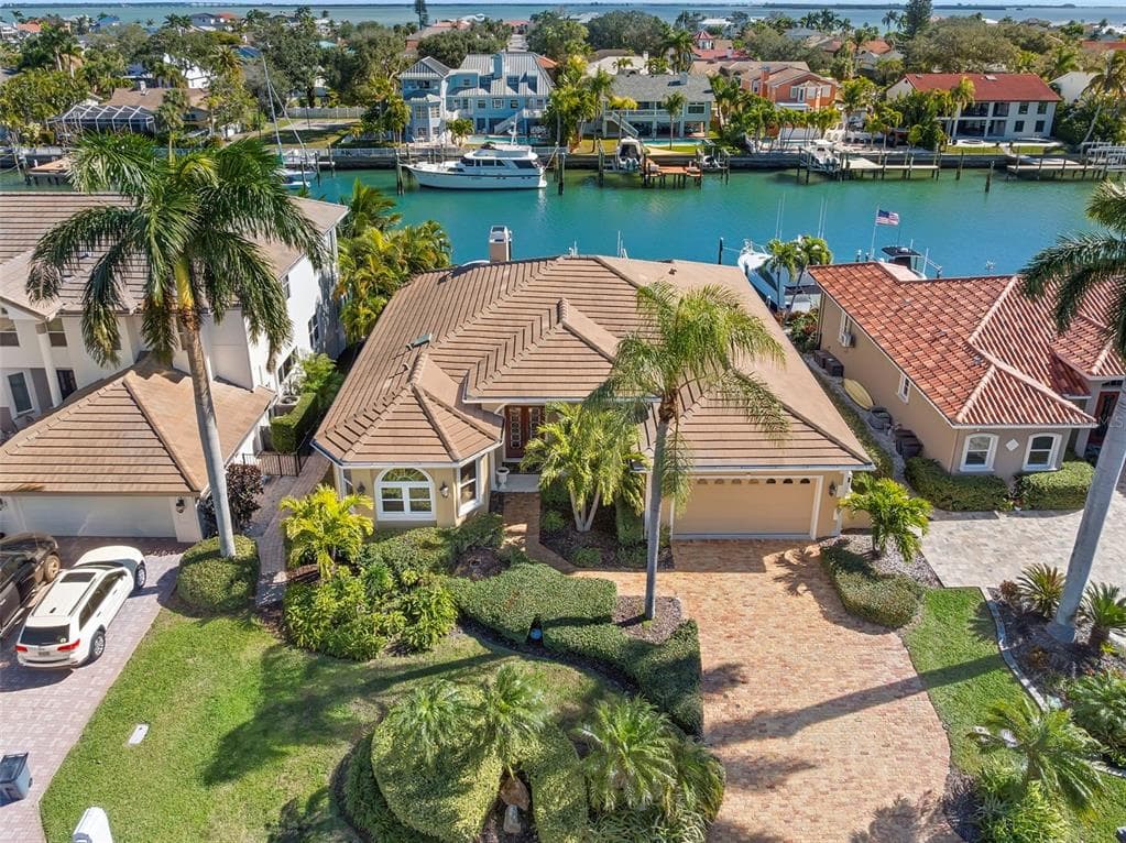 967 LANDMARK CIRCLE S TIERRA VERDE, FL 33715