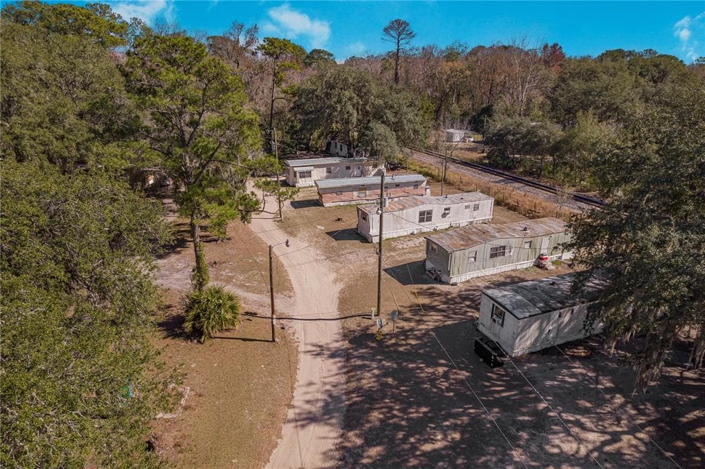 286 HEIDT ROAD PALATKA, FL 32177