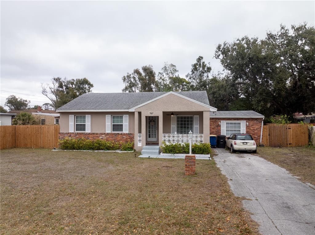 707 N JEFFERSON AVENUE CLEARWATER, FL 33755
