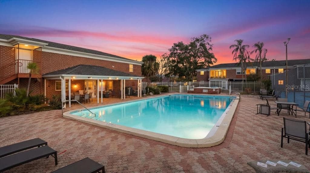8511 12TH WAY N UNIT A ST PETERSBURG, FL 33702