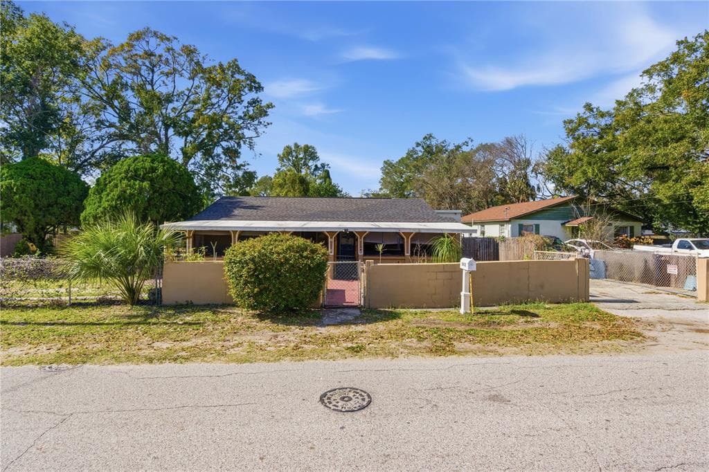 8412 N 15 TH STREET TAMPA, FL 33604