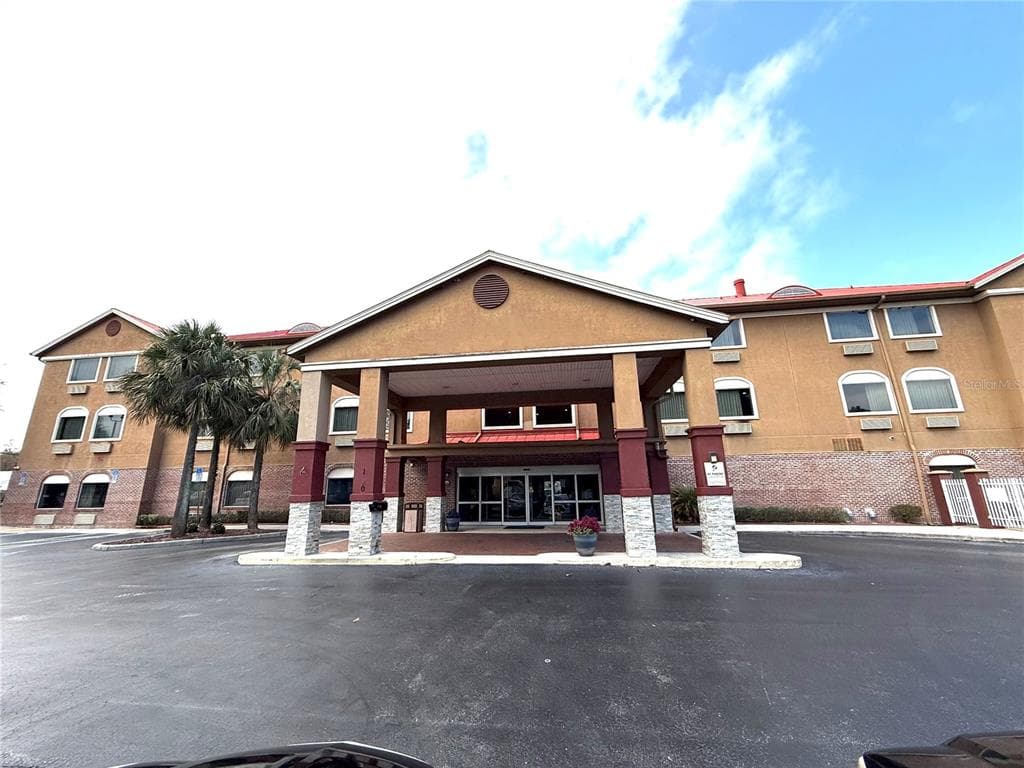 120 NW 40TH AVENUE OCALA, FL 34482