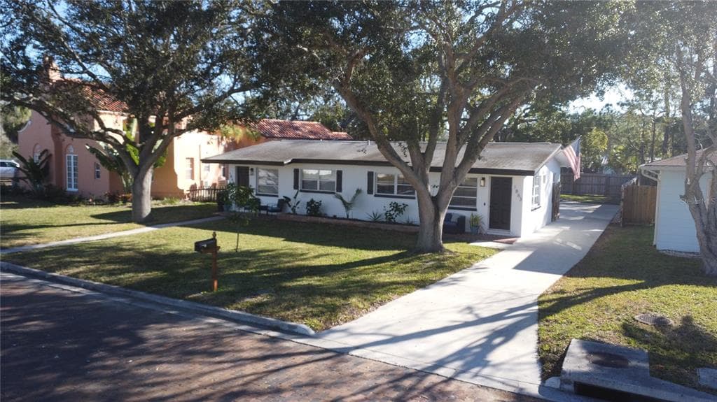 1863 PASADENA DRIVE DUNEDIN, FL 34698