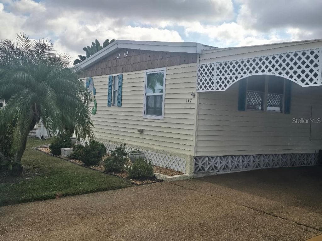 808 53RD AVENUE E UNIT 117 BRADENTON, FL 34203