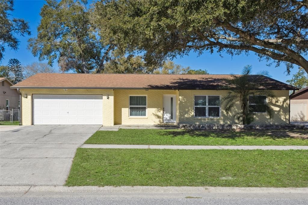 1255 FOGGY RIDGE PARKWAY LUTZ, FL 33559