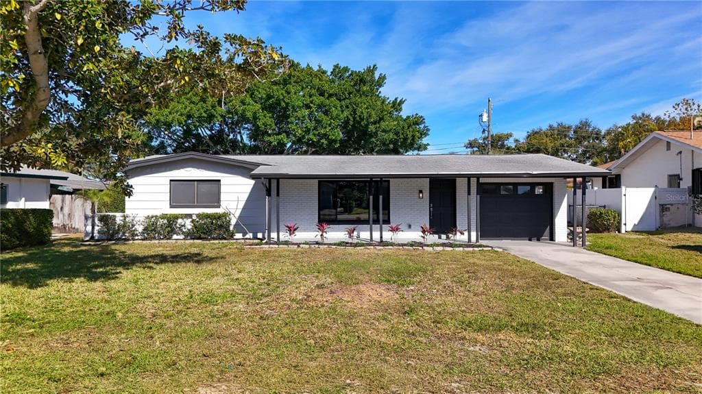 13845 94TH AVENUE SEMINOLE, FL 33776
