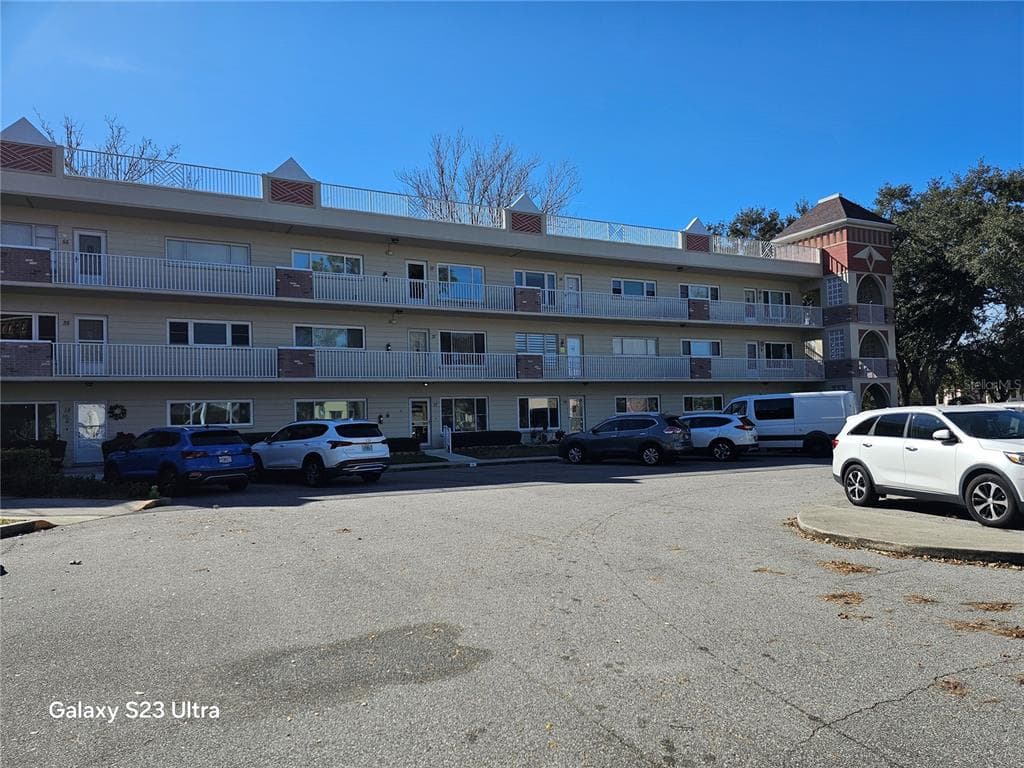 2263 AMERICUS BOULEVARD E UNIT 17