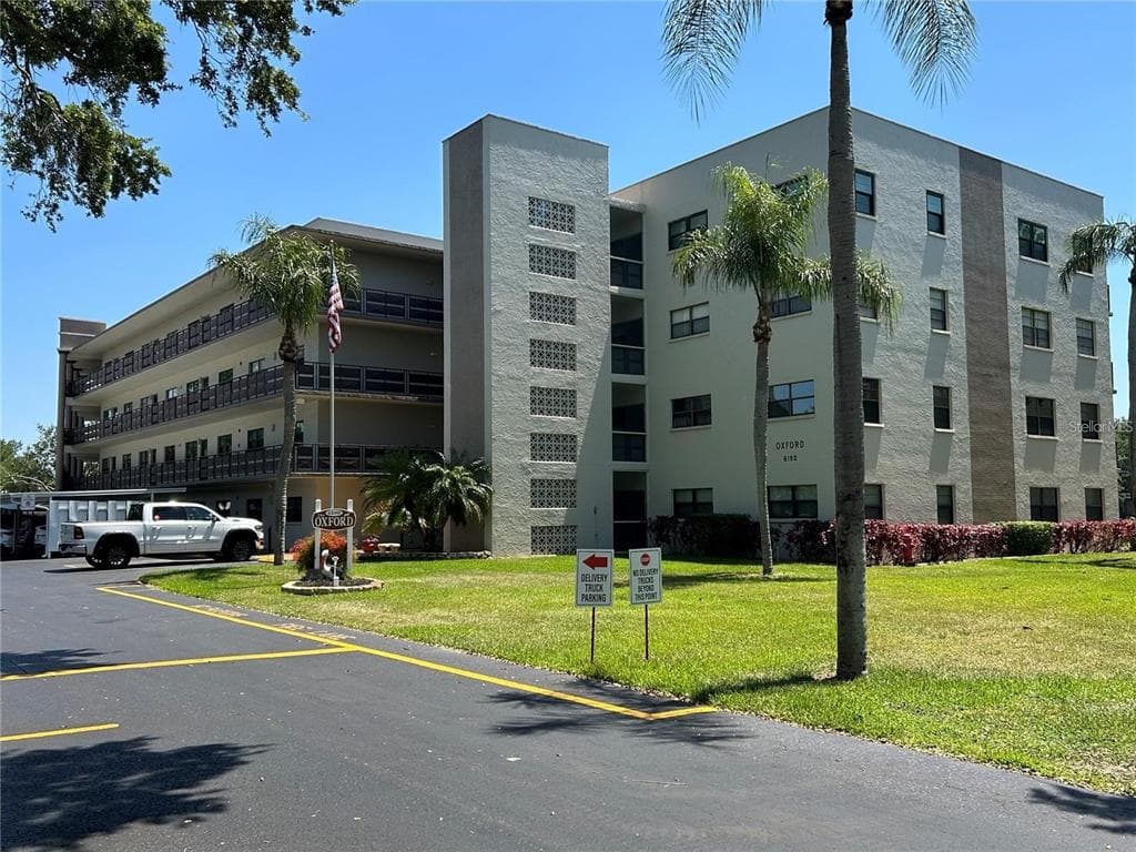 6190 80TH STREET N UNIT 204 ST PETERSBURG, FL 33709