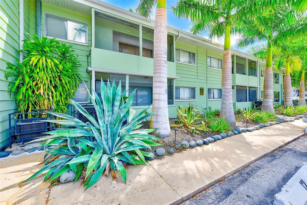 1329 DREW STREET UNIT 1 CLEARWATER, FL 33755