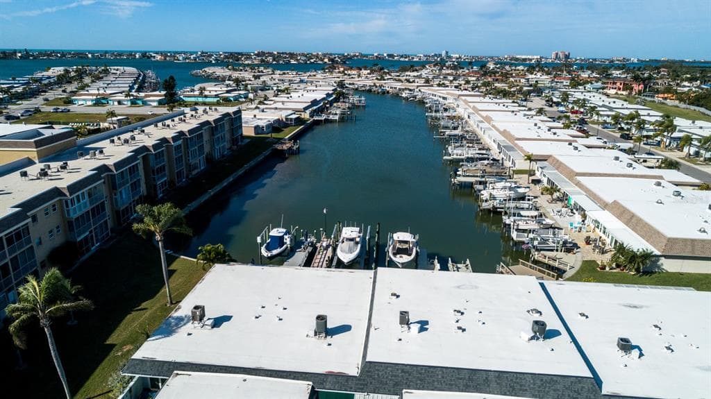 128 BOCA CIEGA POINT BOULEVARD N ST PETERSBURG, FL 33708