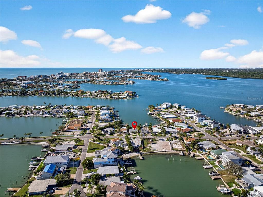 406 161ST AVENUE REDINGTON BEACH, FL 33708