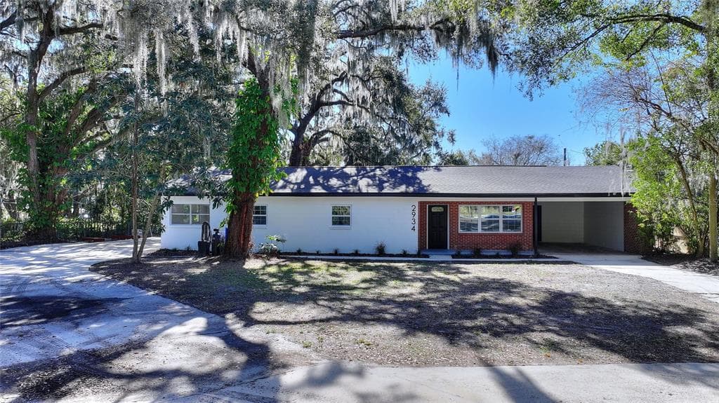2934 W BELLA VISTA STREET LAKELAND, FL 33810