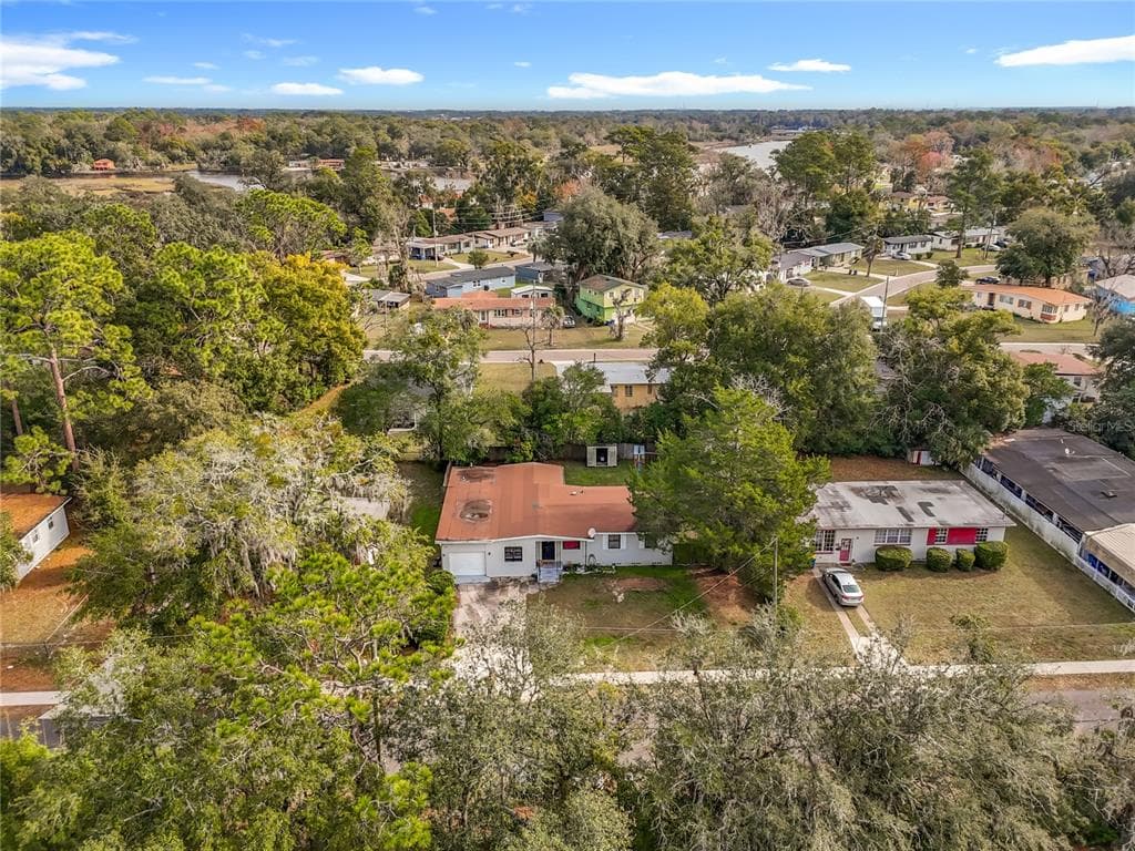 6875 RESTLAWN DRIVE