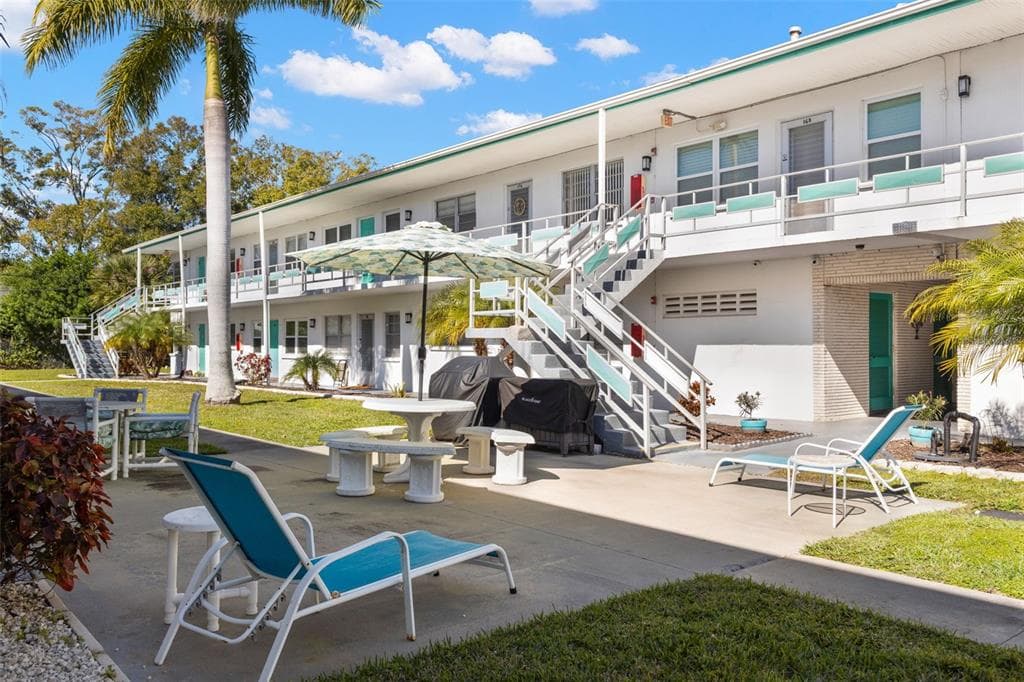 6050 21ST STREET N UNIT 17 ST PETERSBURG, FL 33714