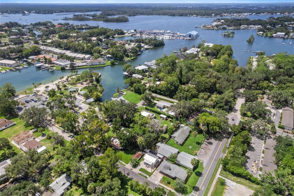 222 NE 1ST AVENUE CRYSTAL RIVER, FL 34429