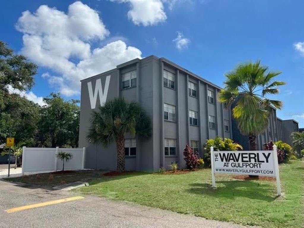 4601 22ND AVENUE S UNIT 210 ST PETERSBURG, FL 33711