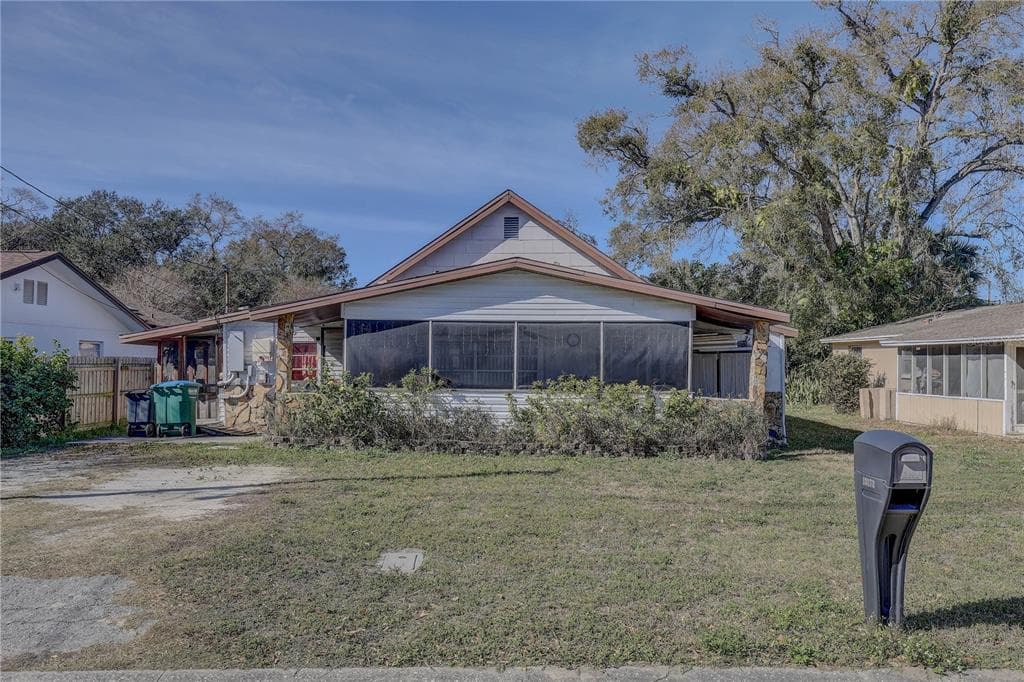 13172 CLAY AVENUE LARGO, FL 33773