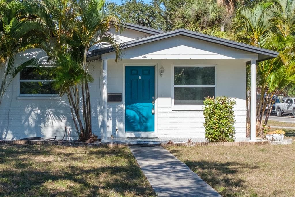 301 43RD AVENUE N ST PETERSBURG, FL 33703