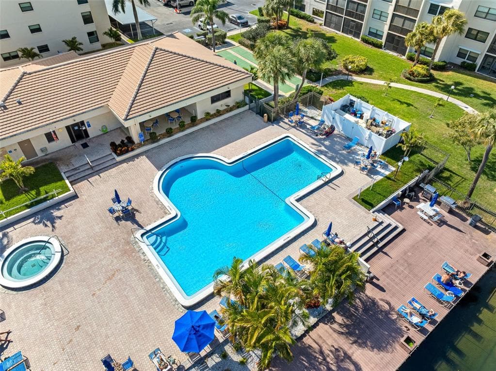 1316 PASADENA AVENUE S UNIT 303 SOUTH PASADENA, FL 33707