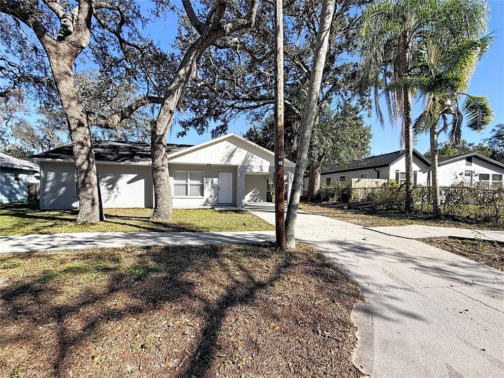 8717 N DEXTER AVENUE TAMPA, FL 33604