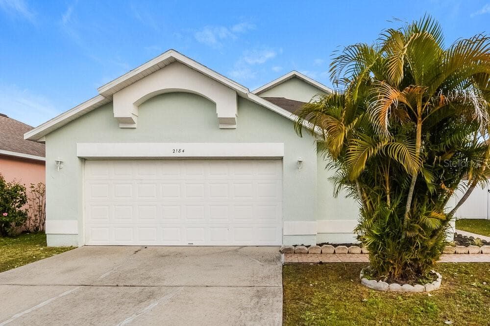 2184 MALLARD CREEK CIRCLE KISSIMMEE, FL 34743