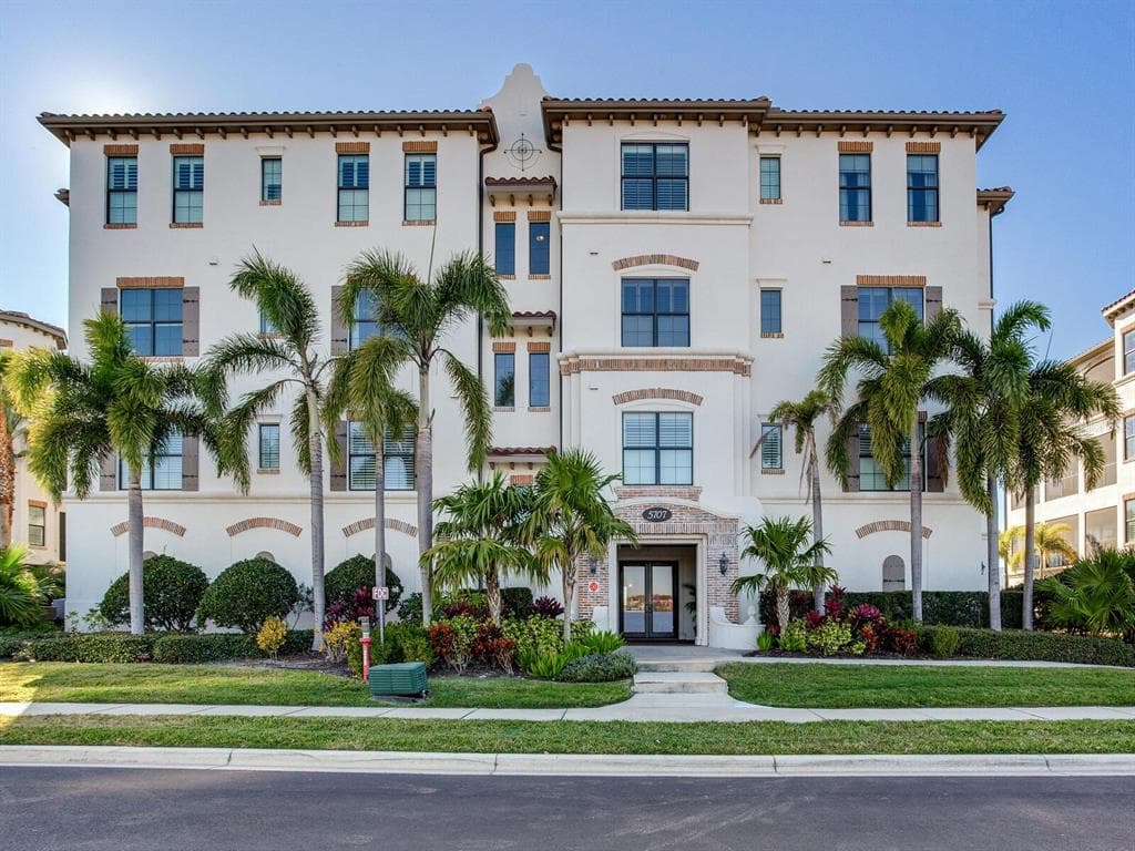5707 YEATS MANOR DRIVE UNIT 201
