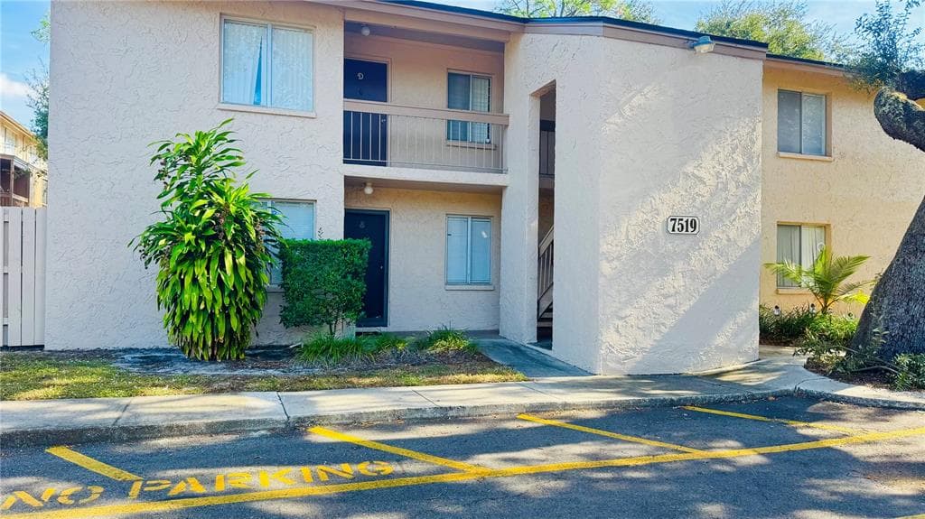 7519 PITCH PINE CIRCLE UNIT 171 TAMPA, FL 33617