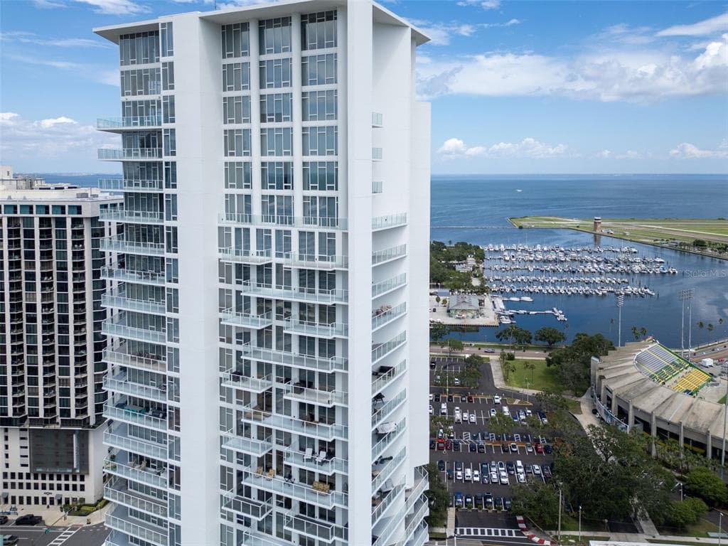 175 1ST STREET S UNIT 702 ST PETERSBURG, FL 33701