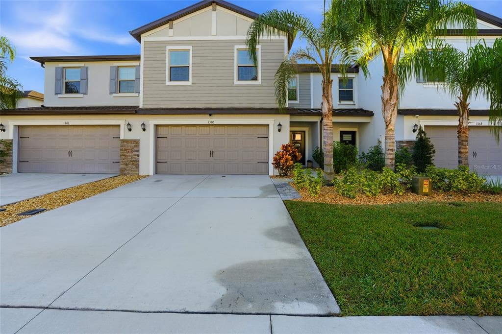 1370 WHITE FOX RUN