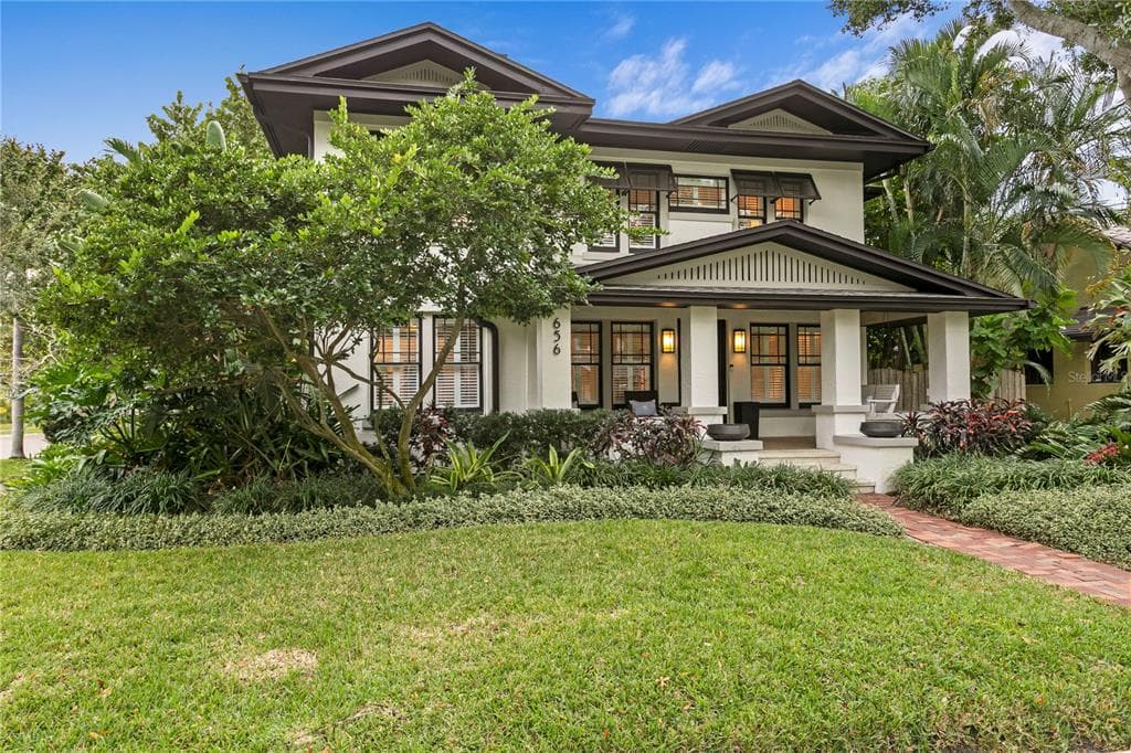 656 16TH AVENUE NE ST PETERSBURG, FL 33704