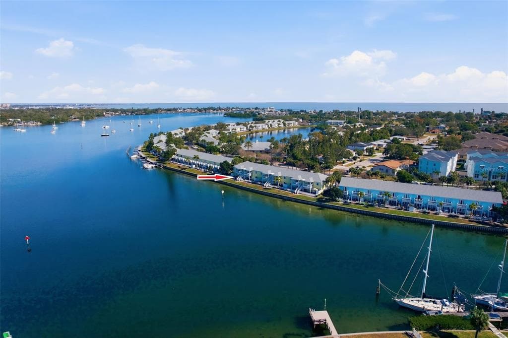 3783 POMPANO UNIT B ST PETERSBURG, FL 33705