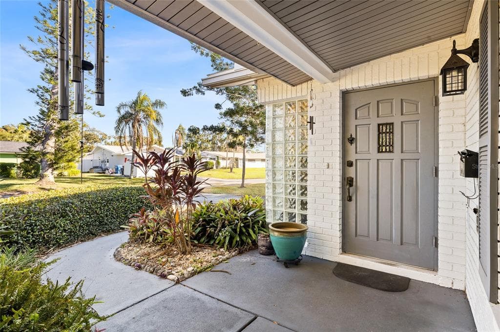 6801 15TH STREET S ST PETERSBURG, FL 33705