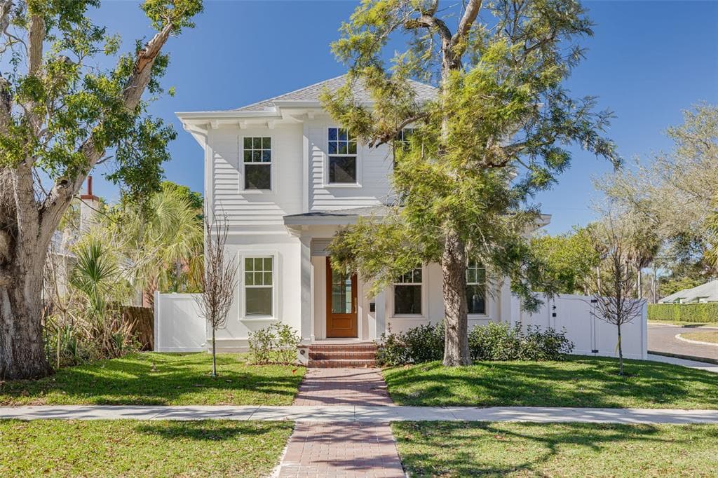 2738 11TH STREET N ST PETERSBURG, FL 33704