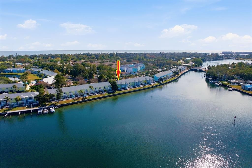 3783 POMPANO UNIT D ST PETERSBURG, FL 33705