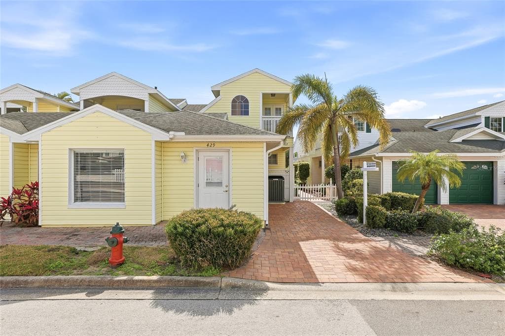 427-429 GRANT STREET DUNEDIN, FL 34698