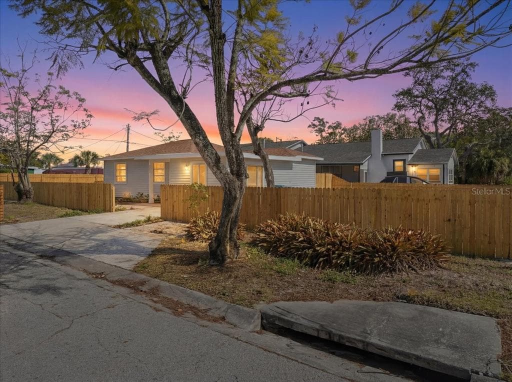 4659 9TH AVENUE S ST PETERSBURG, FL 33711