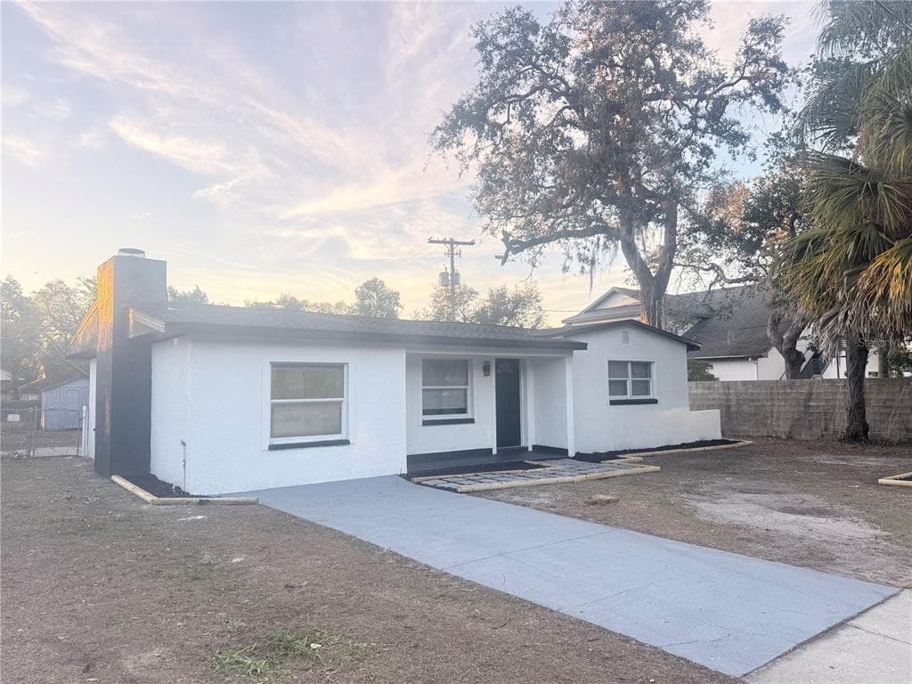 9714 N ALBANY AVENUE TAMPA, FL 33612