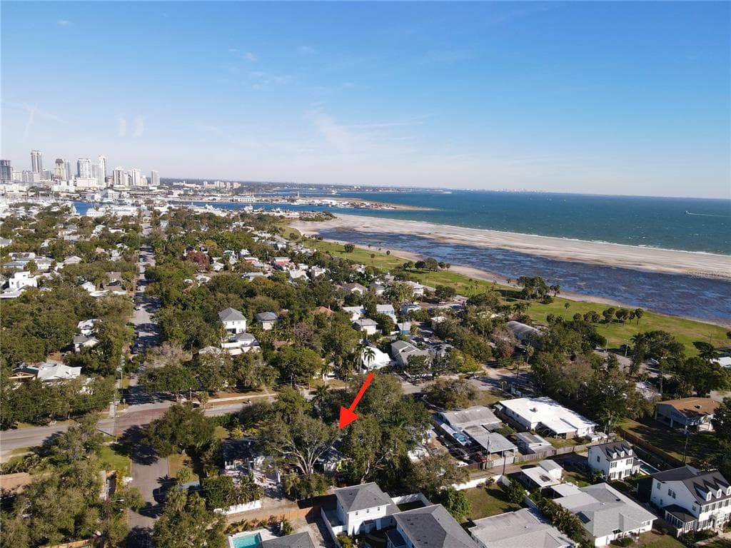 220 22ND AVENUE SE ST PETERSBURG, FL 33705