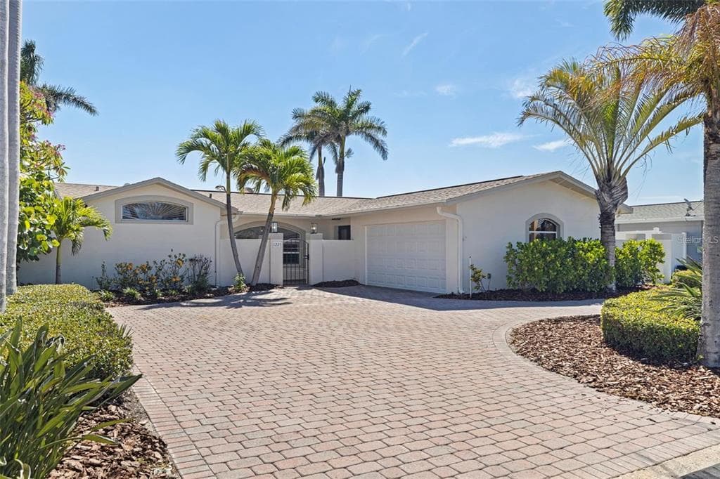11225 4TH STREET E TREASURE ISLAND, FL 33706