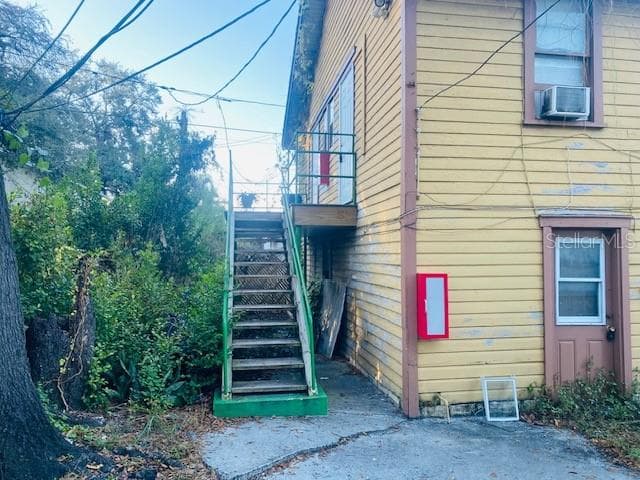 1960 4TH AVENUE N UNIT 5 ST PETERSBURG, FL 33713