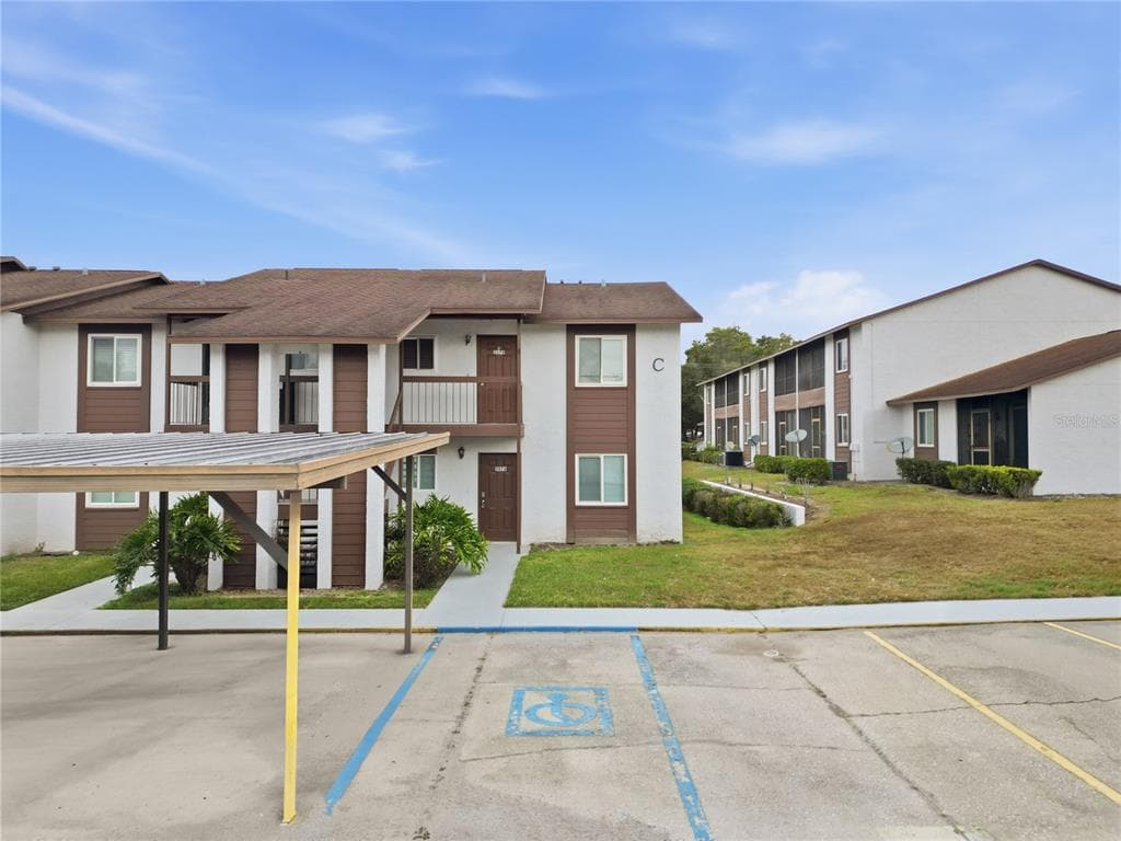 39132 COUNTY ROAD 54 UNIT 2076
