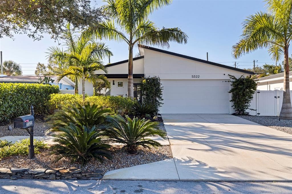 5322 NEWTON AVENUE S GULFPORT, FL 33707