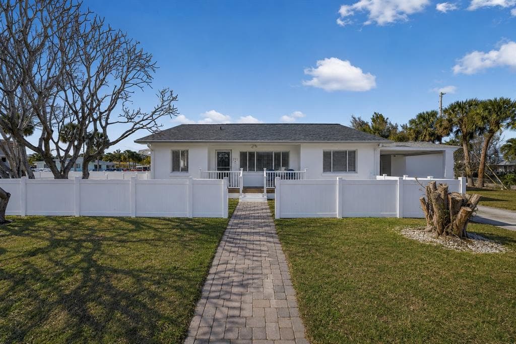 292 42ND AVENUE ST PETE BEACH, FL 33706