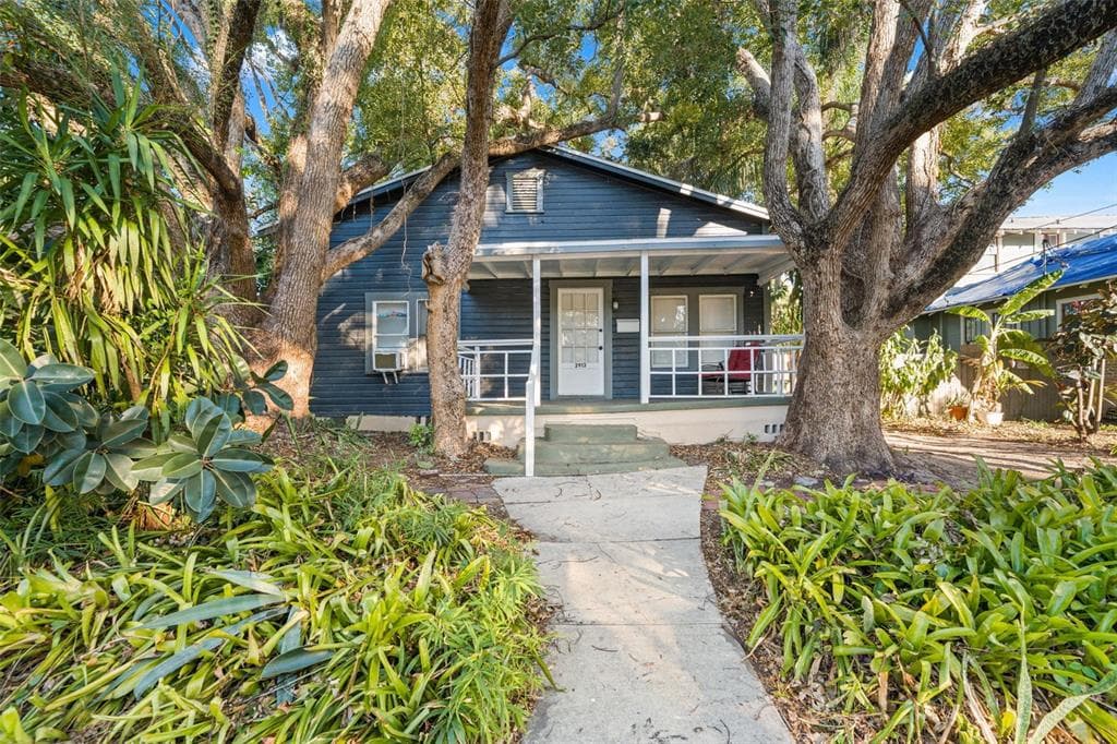 501 E FLORIBRASKA AVENUE TAMPA, FL 33603